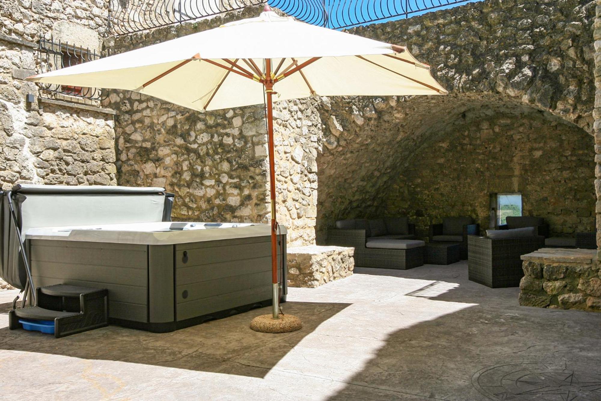 La Closerie D'Escalin Gite 12 Personnes Et Jacuzzi La Garde Adhemar Bagian luar foto